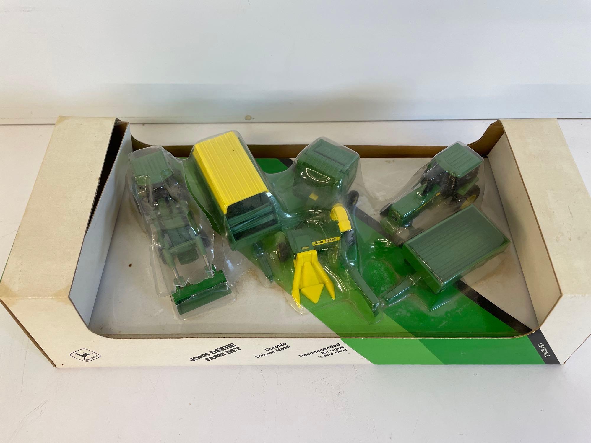 John Deere Farm Set