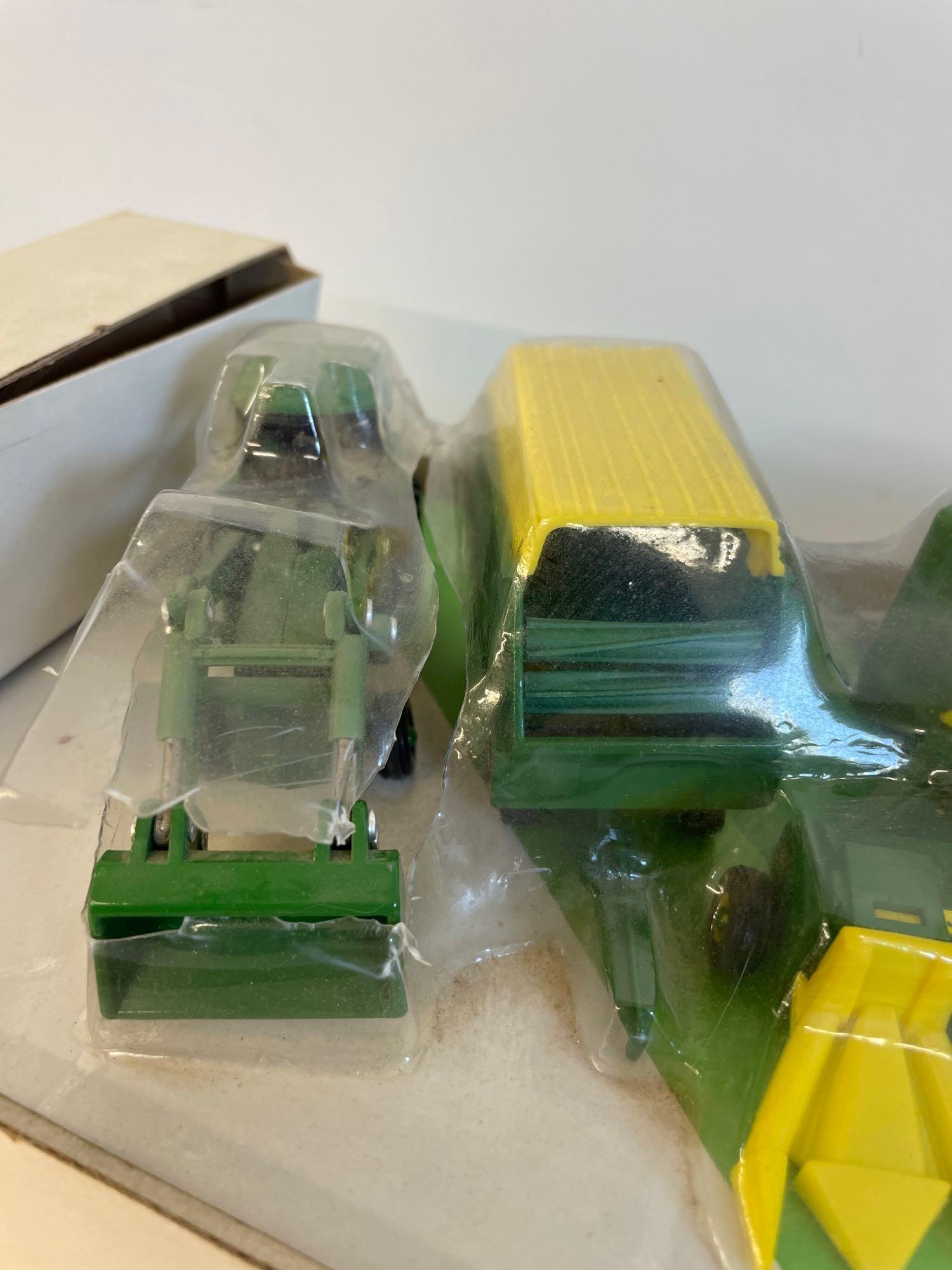 John Deere Farm Set
