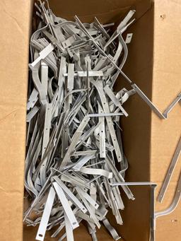 5? K Easyon Hangers white Stl