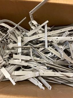 5? K Easyon Hangers white Stl