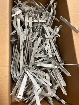 5? K Easyon Hangers white Stl