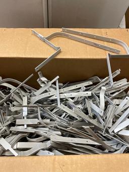 5? K Easyon Hangers white Stl