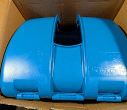 Ice scoop caddy