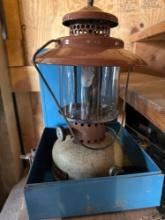 KAMPLITE LANTERN IN Blue metal CASE