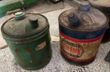 DEEP-ROCK motor oils can AND green oil can