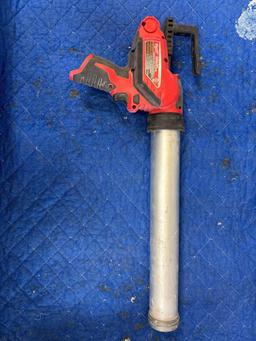 Milwaukee 12volt caulk and adhesive gun