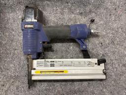 Campbell Hausfeld 18 gauge nailer stapler