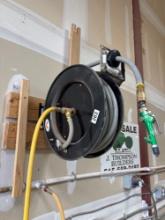 Hose reel with hose