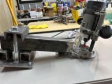 Porter-Cable model 690LR Router and Base