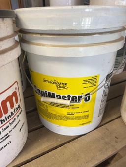 Log Jam - Chinking, plus cleaner various qualities in buckets
