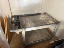 Rubbermaid cart