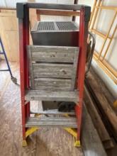 3 foot tall pedestal step stool
