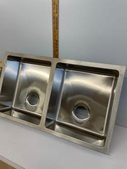 31 1/4x18x6 double sink new