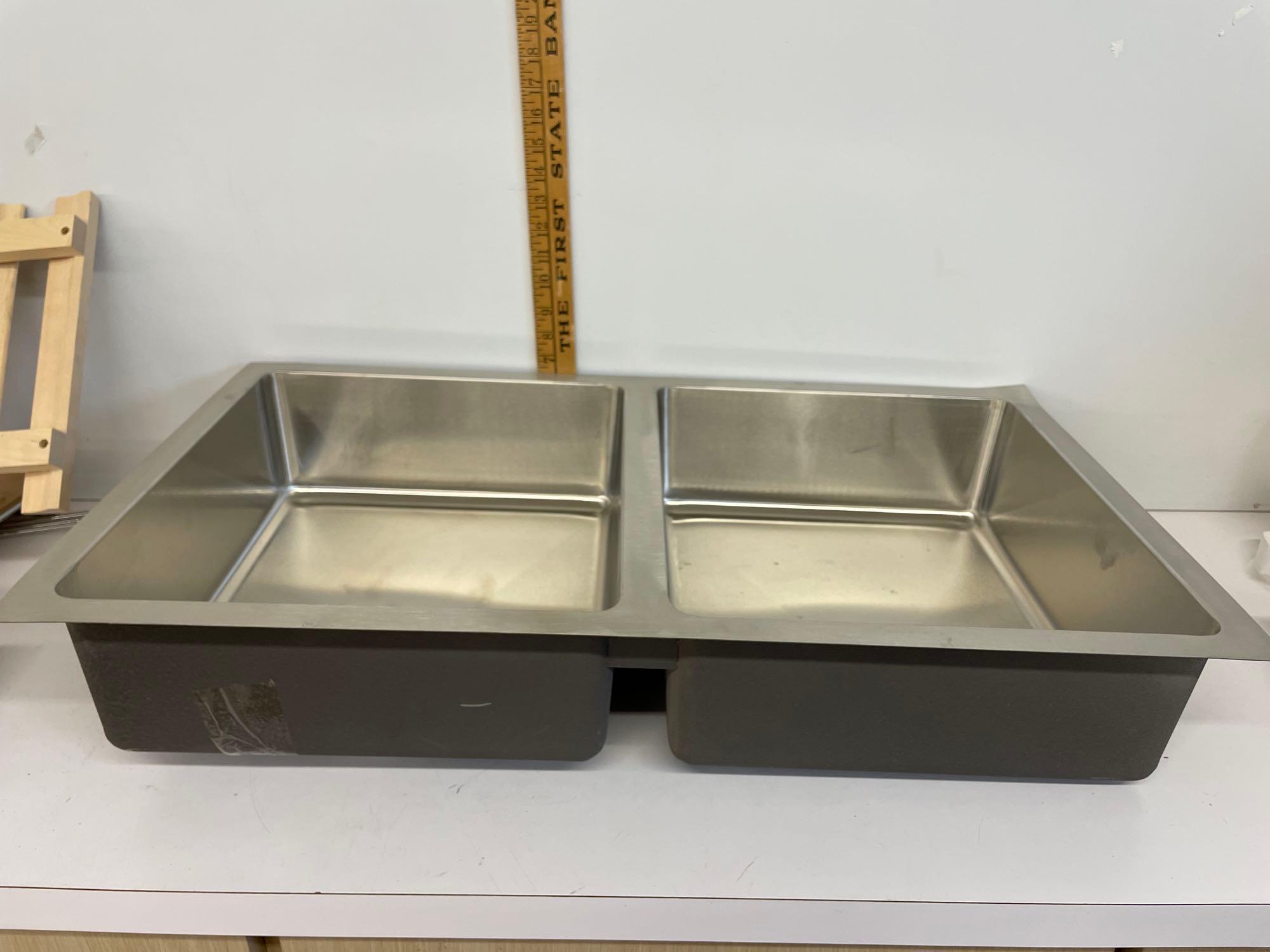 31 1/4x18x6 double sink new