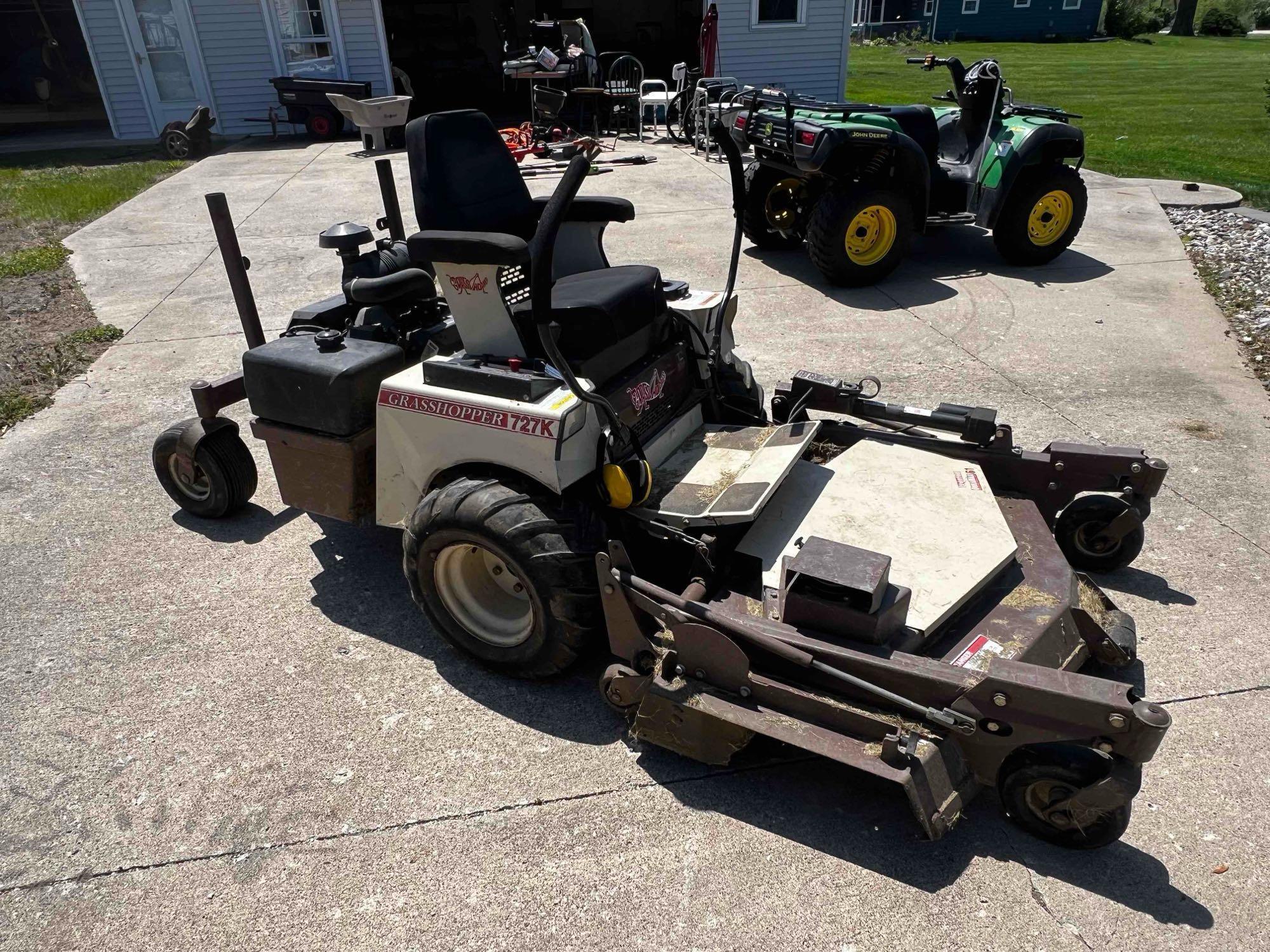 Grasshopper 727k zero turn with 61 inch deck and 887 hours runs and operates good