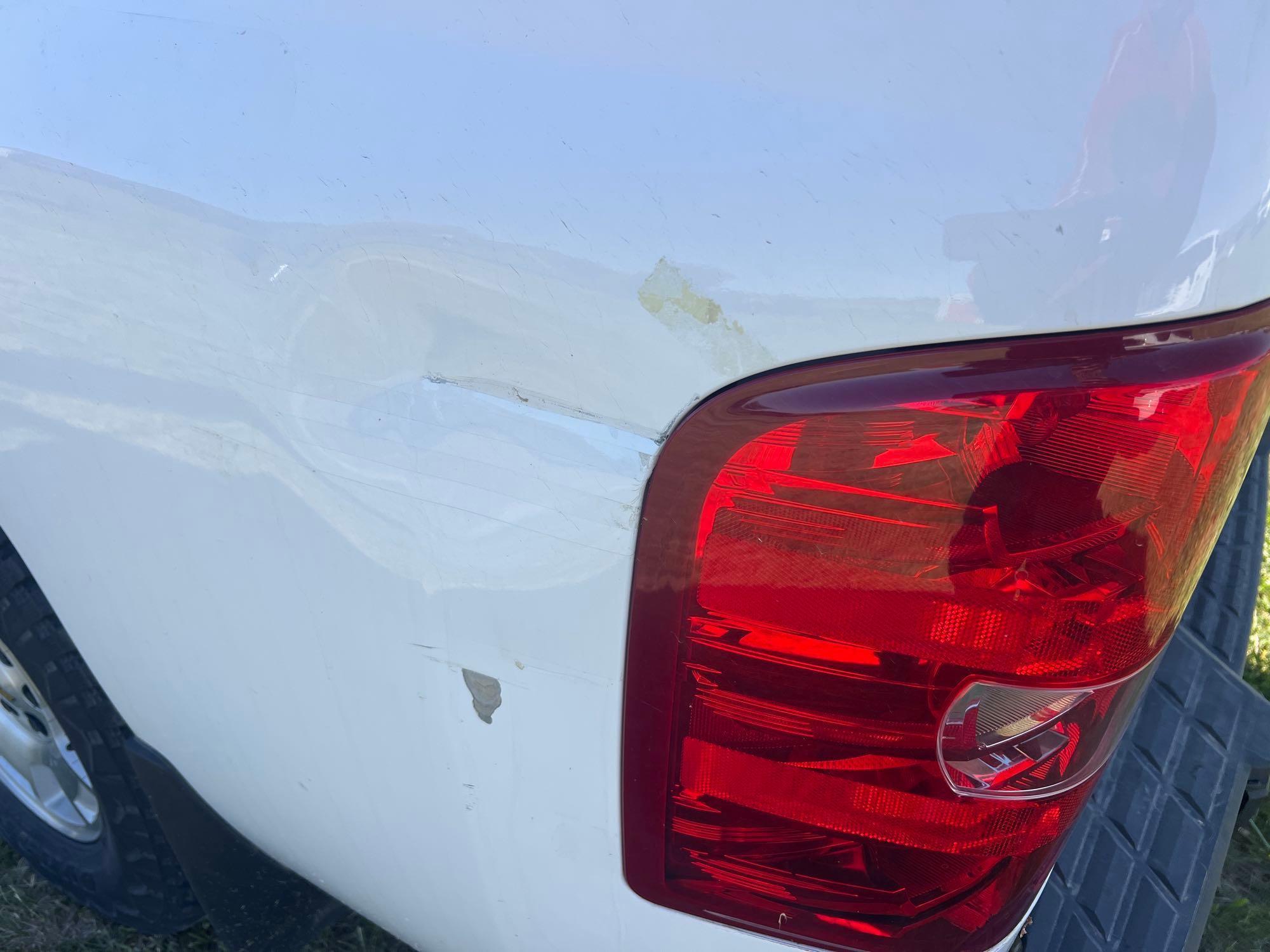 7619-2011 Chevy Silverado K1500 LTextended cab with 121k miles and topper with storage