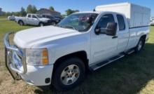 7619-2011 Chevy Silverado extended cab with 121k miles and topper with storage