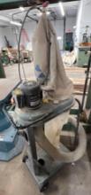 Delta, portable dust collector