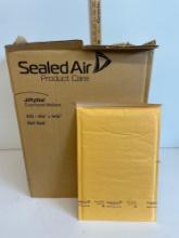 cushioned mailers Self-seal