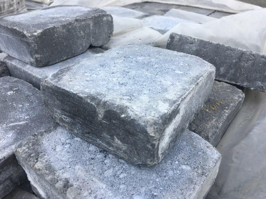 Roman "Medium Charcoal" Cobblestones