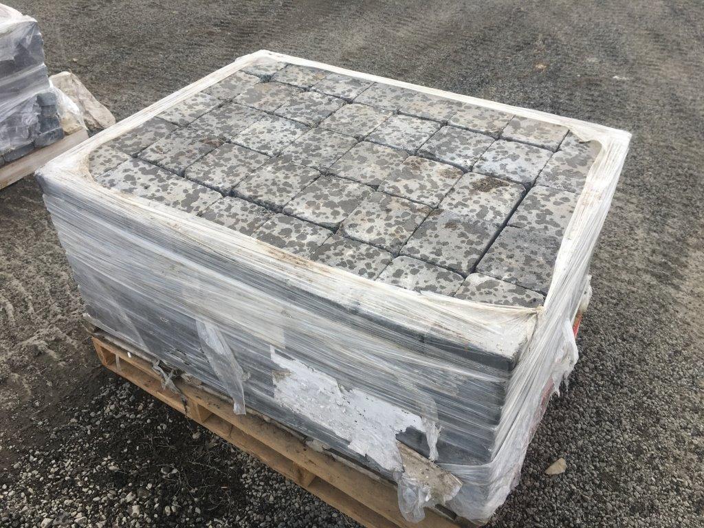 Roman "Medium Charcoal" Cobblestones