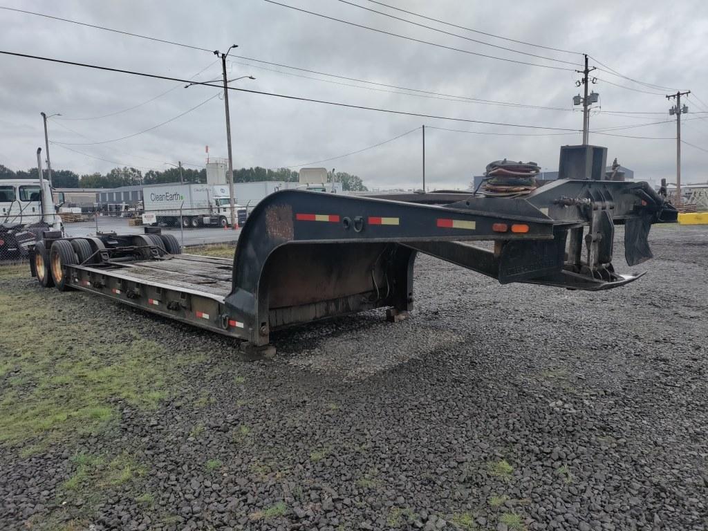 1972 Peerless M202DG T/A Lowboy Trailer