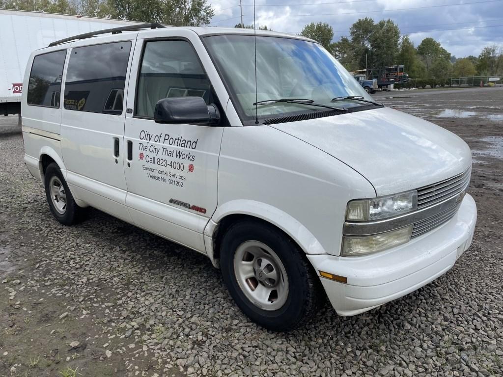 2002 Chevrolet Astro LS AWD Van