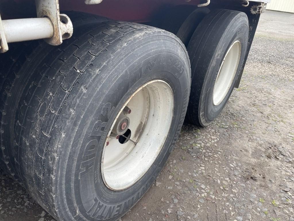 1973 Utility Tri-Axle Flatbed Pup Trailer