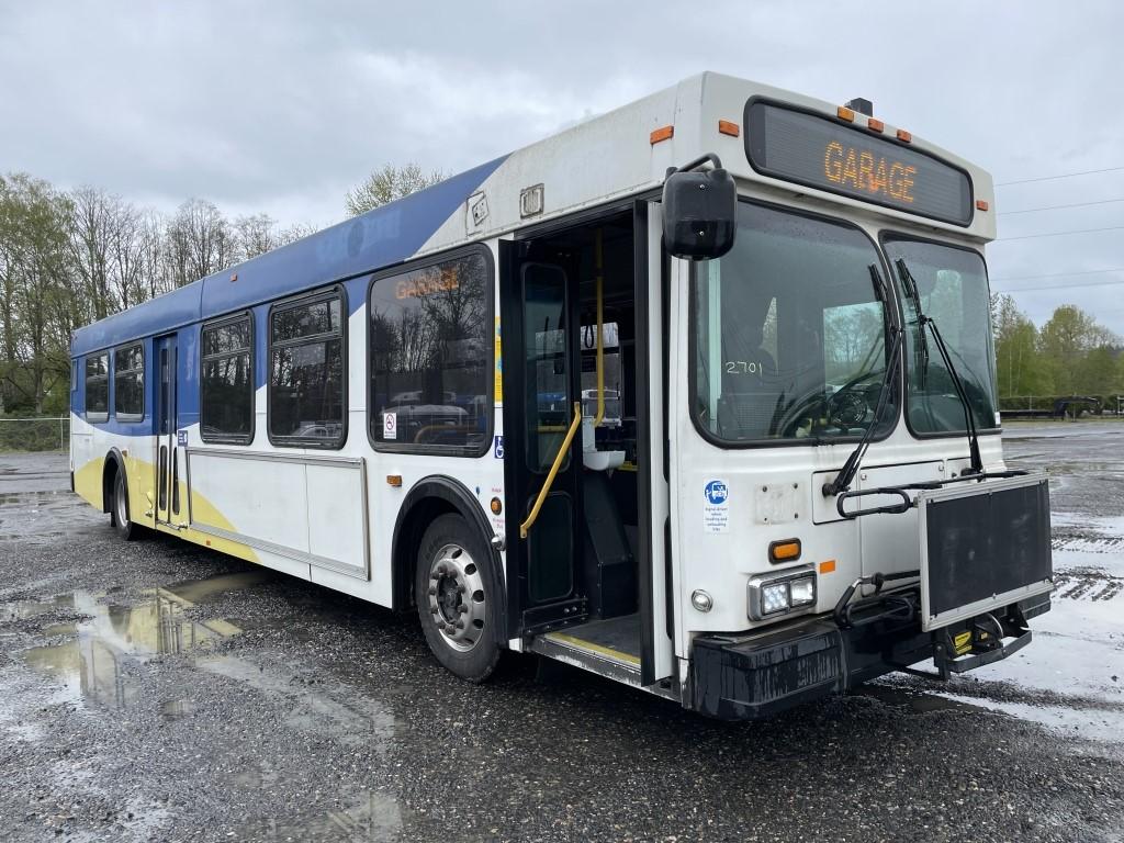2003 New Flyer D40LF 40' Transit Bus