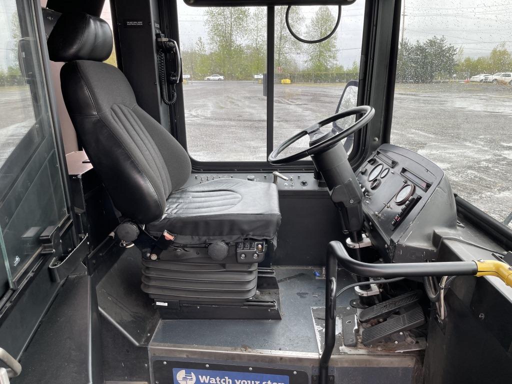 2003 New Flyer D40LF 40' Transit Bus