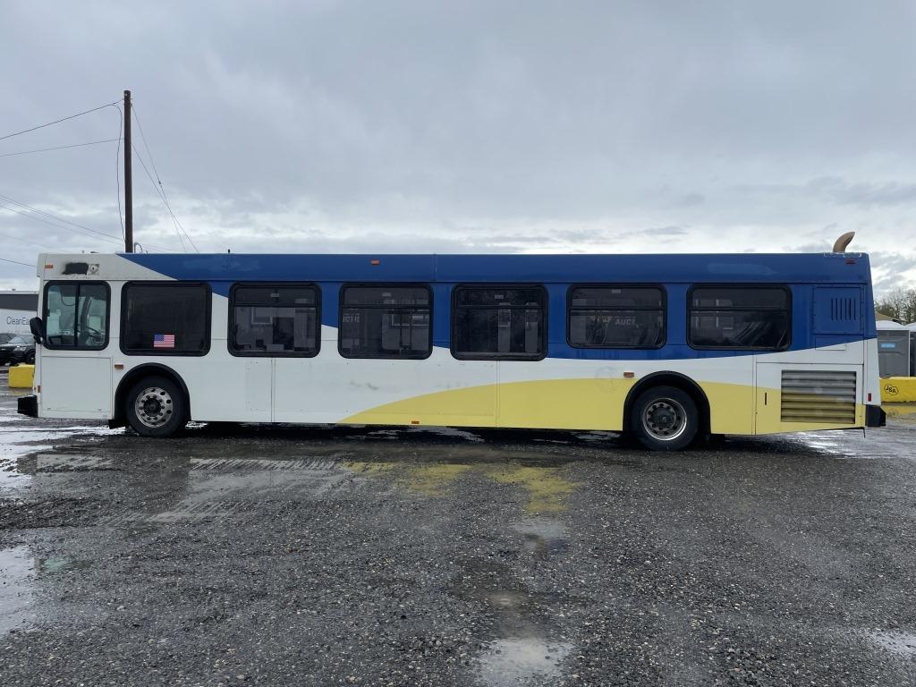 2003 New Flyer D40LF 40' Transit Bus