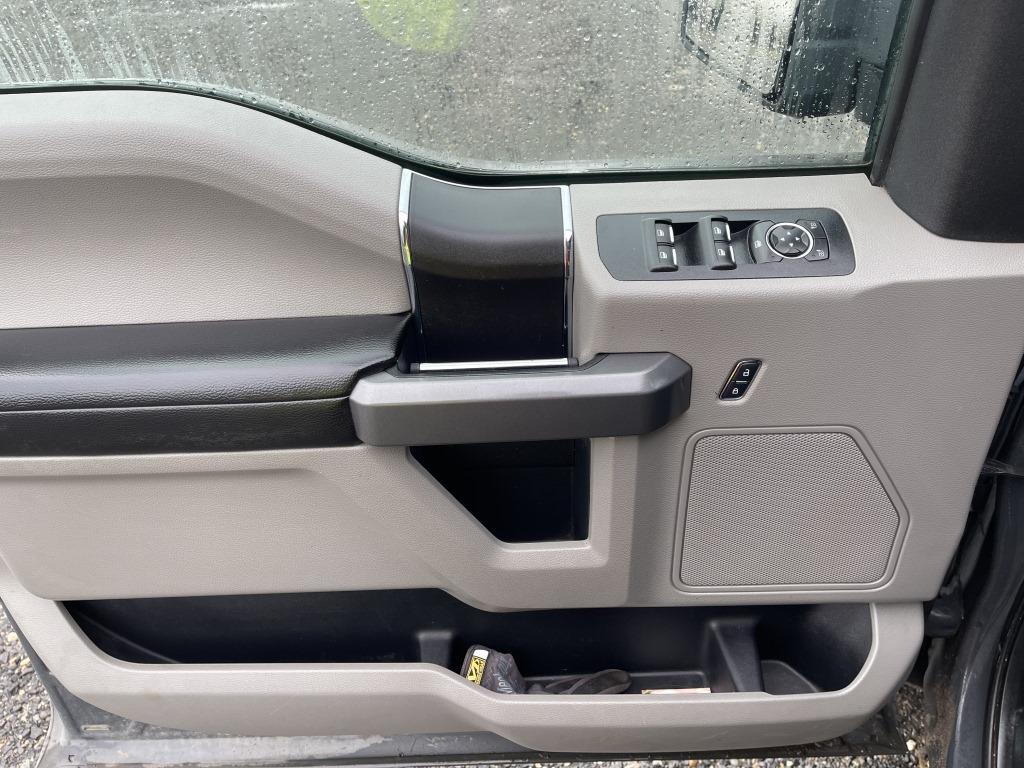 2017 Ford F150 XLT 4x4 Crew Cab Pickup