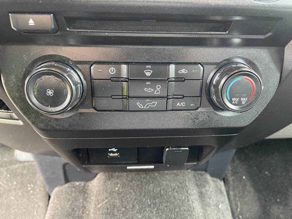 2017 Ford F150 XLT 4x4 Crew Cab Pickup