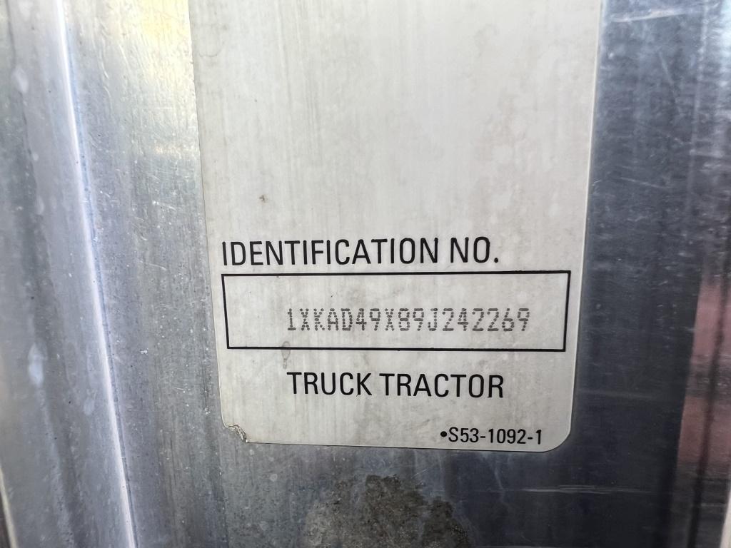 2009 Kenworth T600 T/A Sleeper Truck Tractor