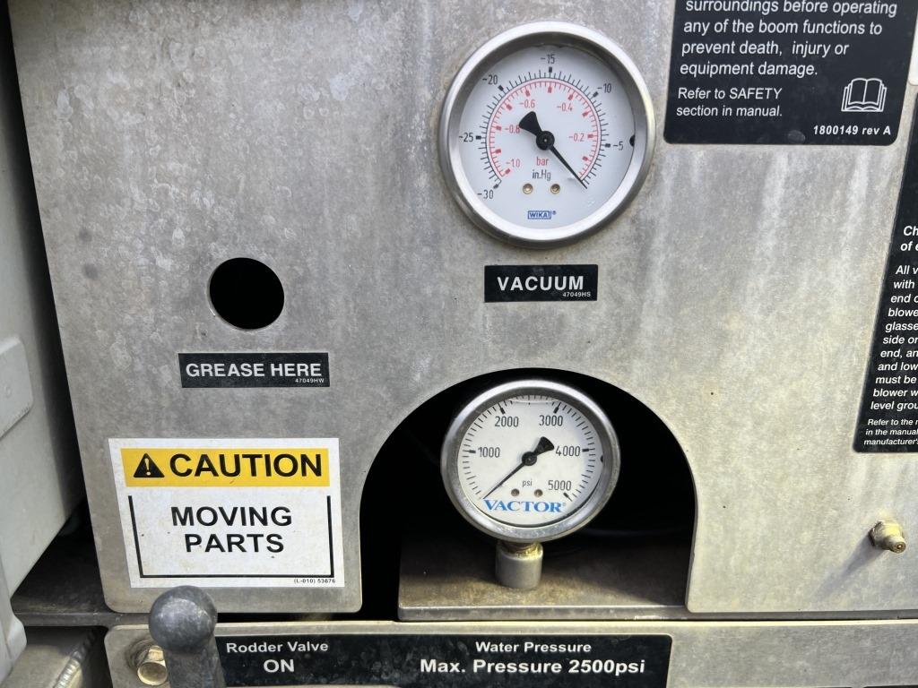 2011 Vactor 2100 Plus Vacuum Truck