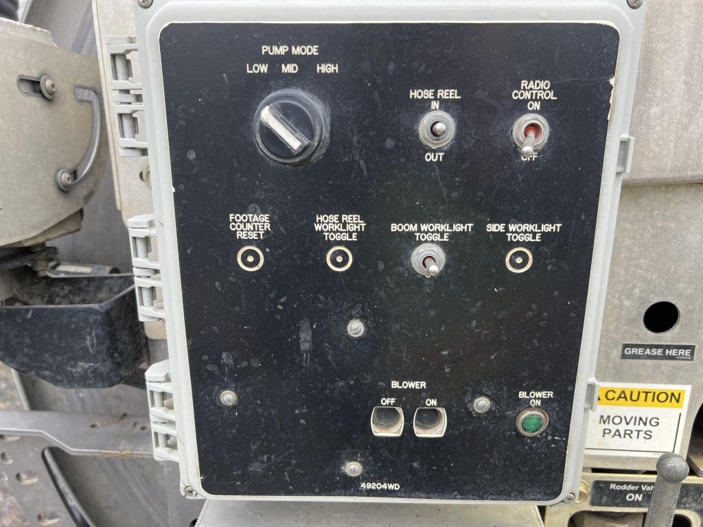 2011 Vactor 2100 Plus Vacuum Truck