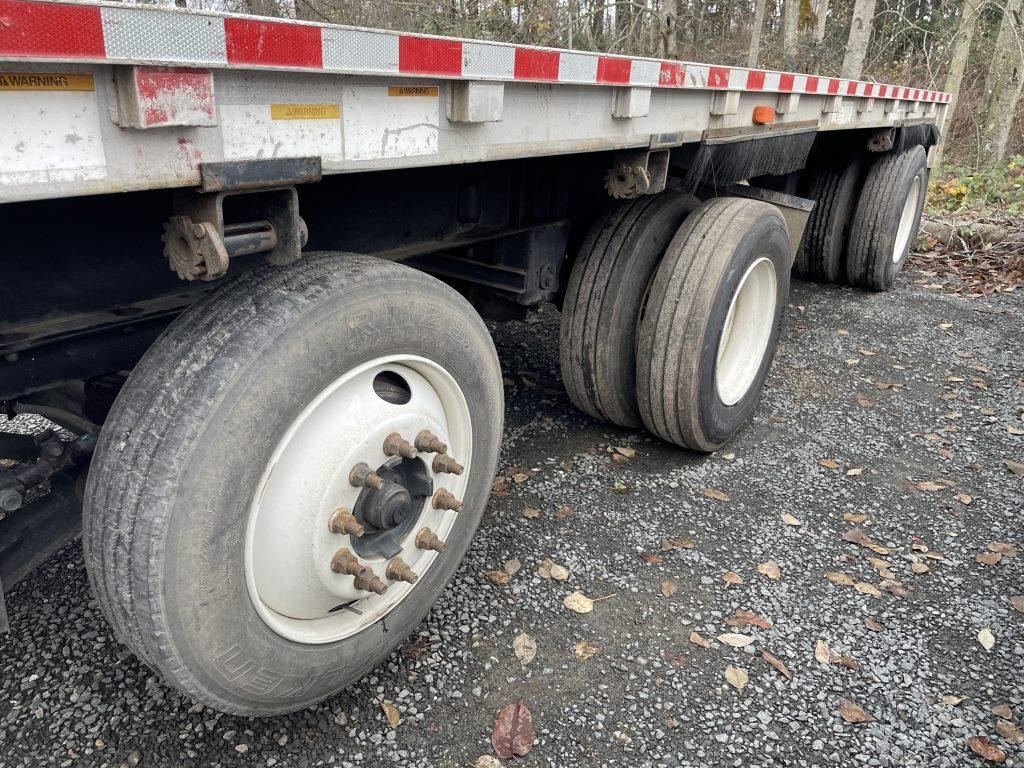 1996 Wilson CF-900 48' Tri-Axle Flatbed Trailer