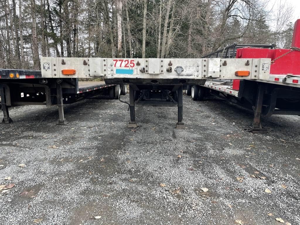 1996 Wilson CF-900 48' Tri-Axle Flatbed Trailer