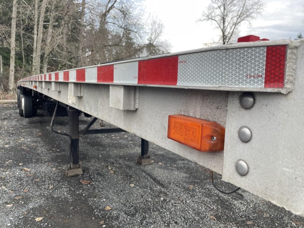 1996 Wilson CF-900 48' Tri-Axle Flatbed Trailer