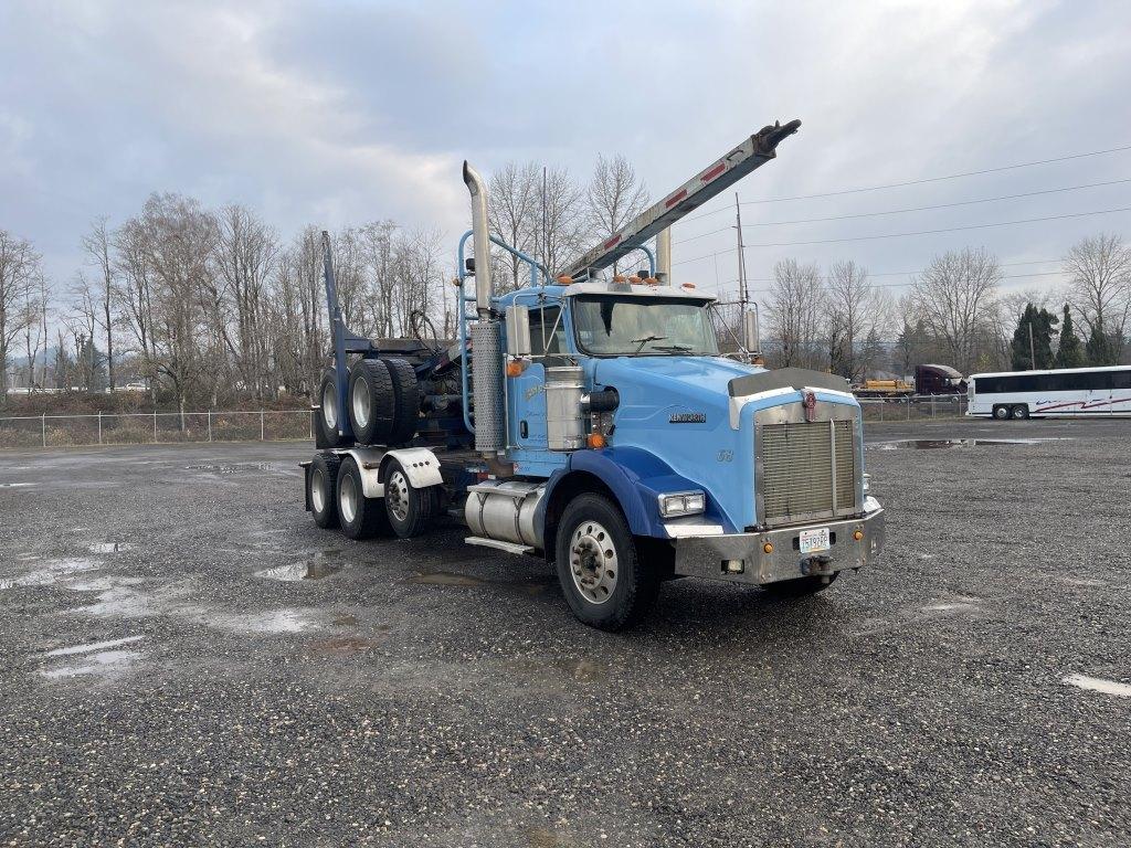 2004 Kenworth T800 Tri-Axle Log Truck