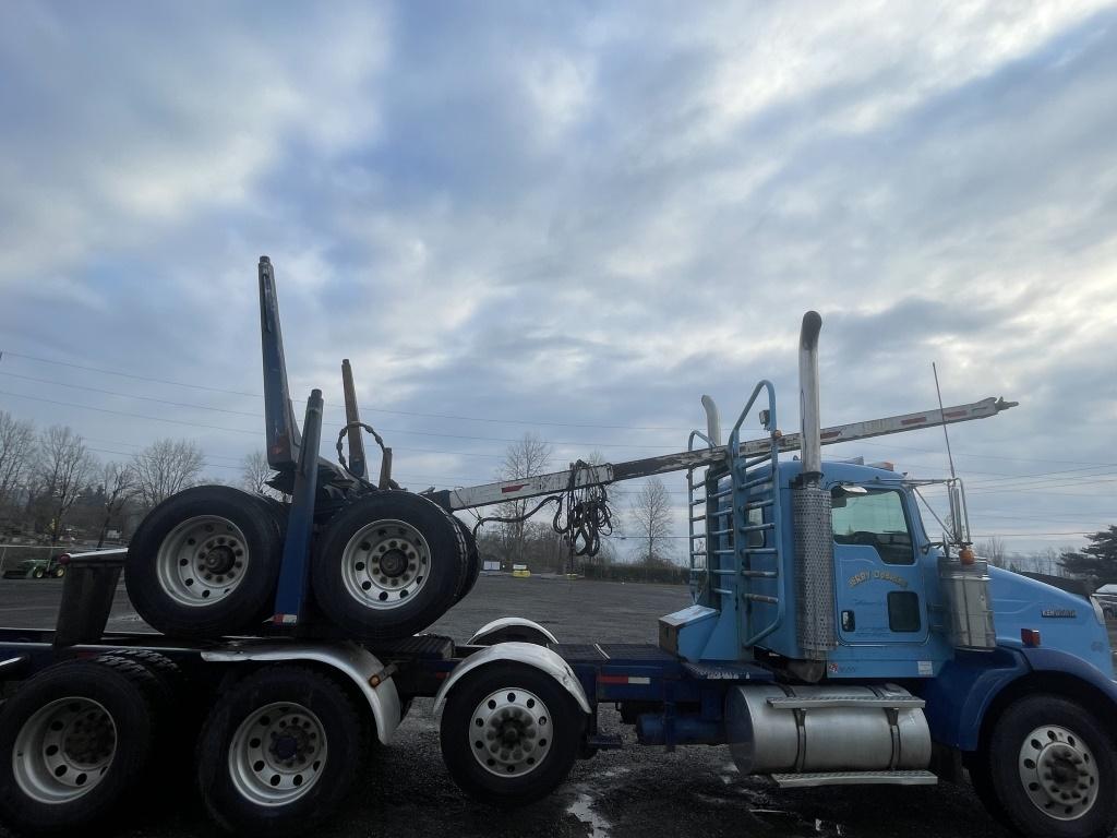 2004 Kenworth T800 Tri-Axle Log Truck
