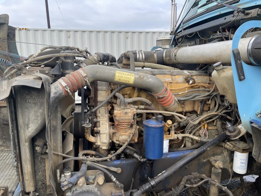 2004 Kenworth T800 Tri-Axle Log Truck