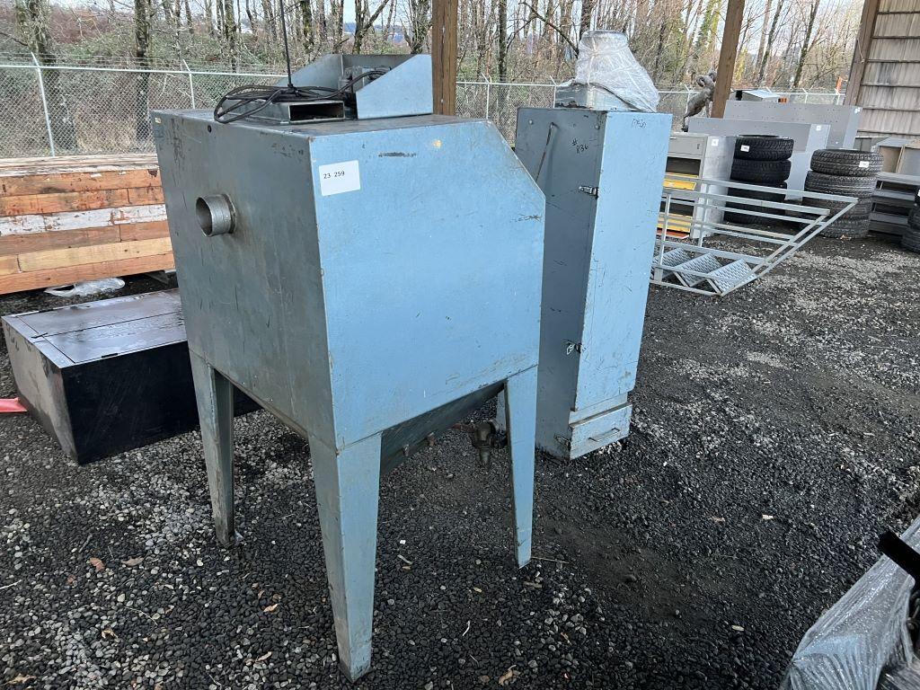 Universal Sand Blasting Cabinet
