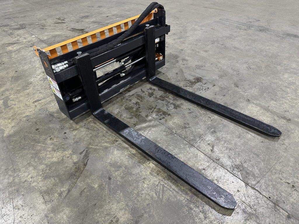 2023 Wolverine Adjustable Pallet Forks