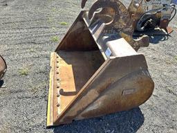 Caterpillar 60" Muck Bucket