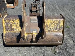 Caterpillar 60" Muck Bucket