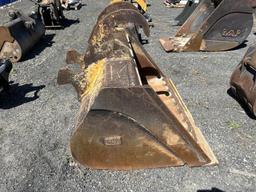 Caterpillar 60" Muck Bucket