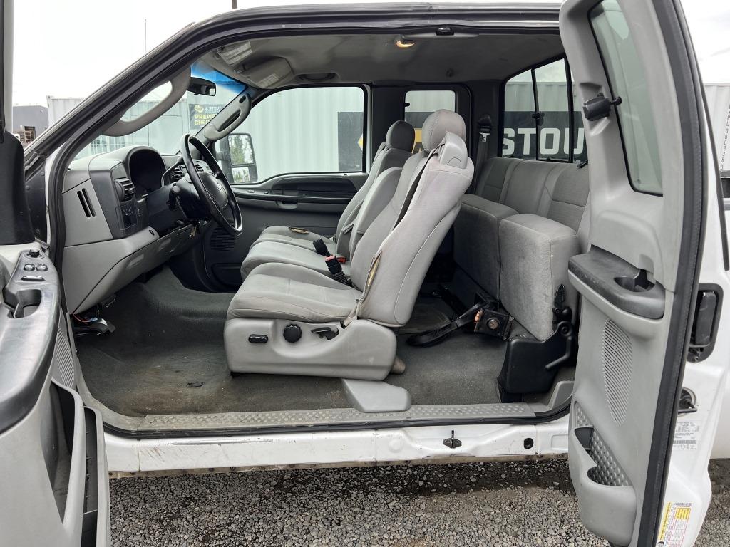 2006 Ford F250 SD XLT 4x4 Extra Cab Pickup