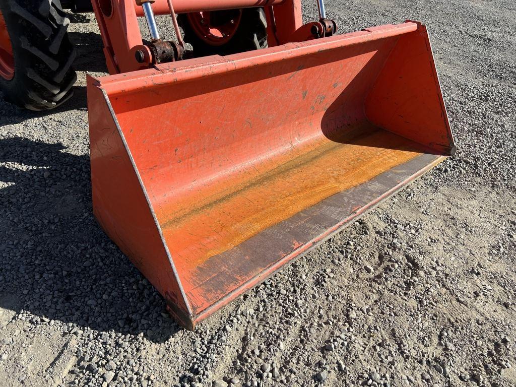 2008 Kubota M6040D Ag Tractor