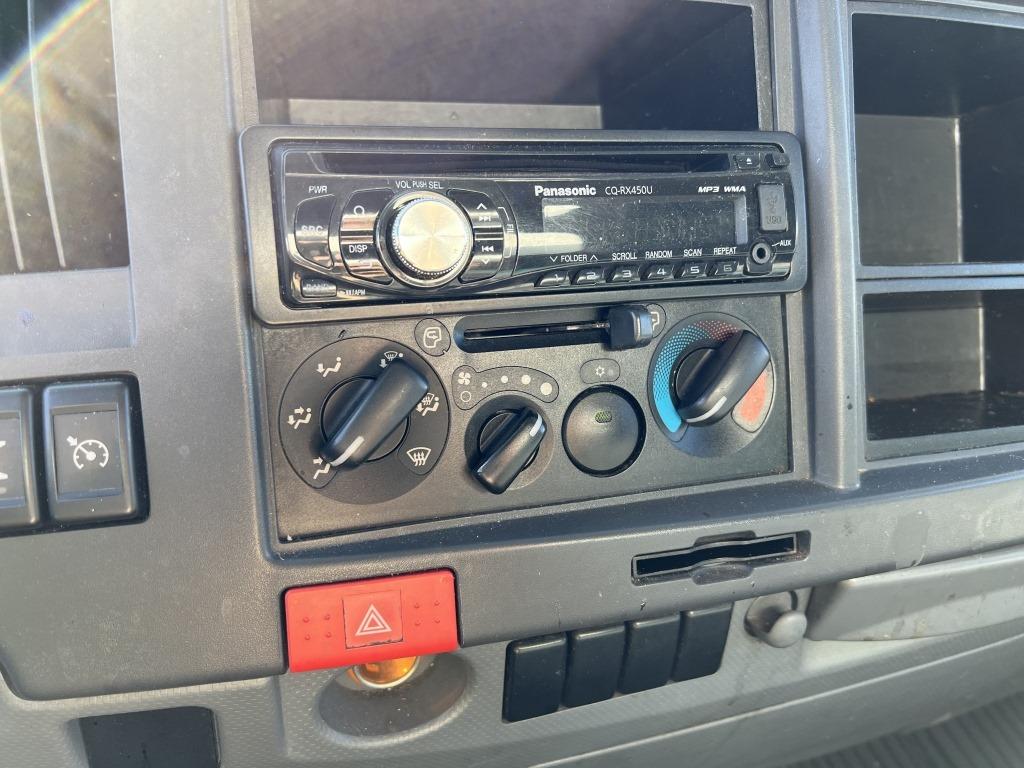 2009 Isuzu NQR Box Truck
